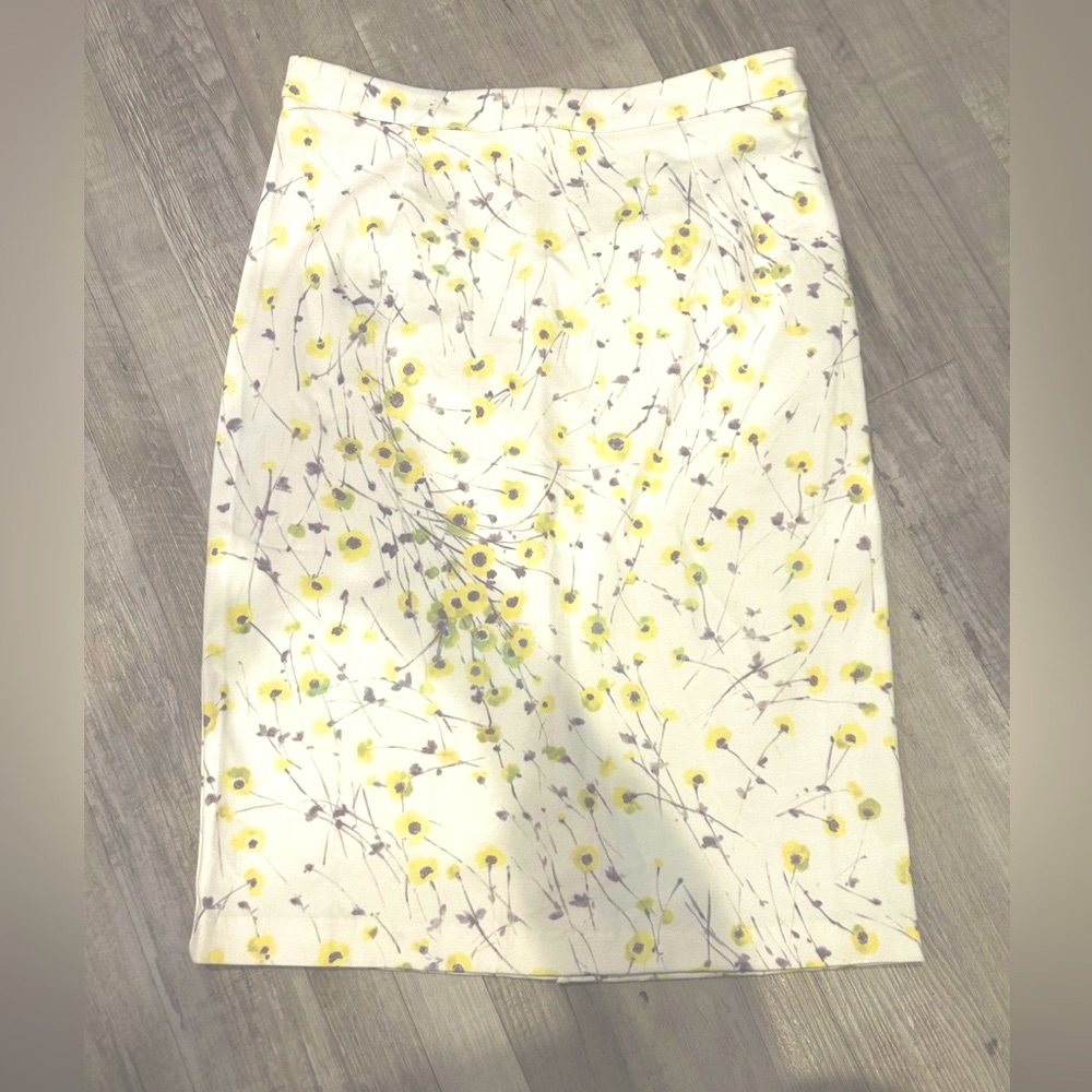 Mikarose Floral Skirt. Size Small.